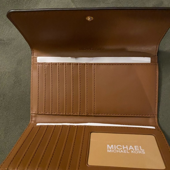 Michael Kors Brown Leather Card Holder - Picture 2 of 6